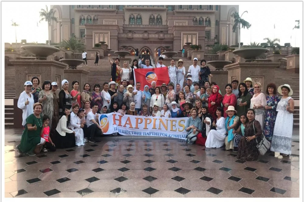 Reisen Sie mit Happiness nach Dubai!